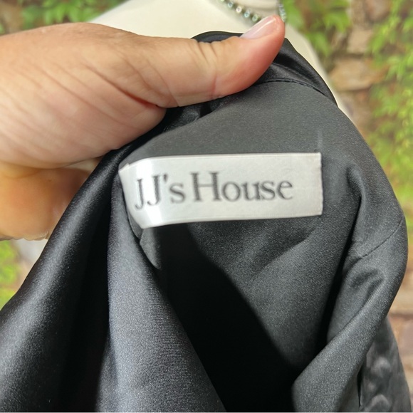 NWT JJ'S HOUSE Black Satin A-Line V-Neck Mother of Bride Gown, 26W - Picture 13 of 14